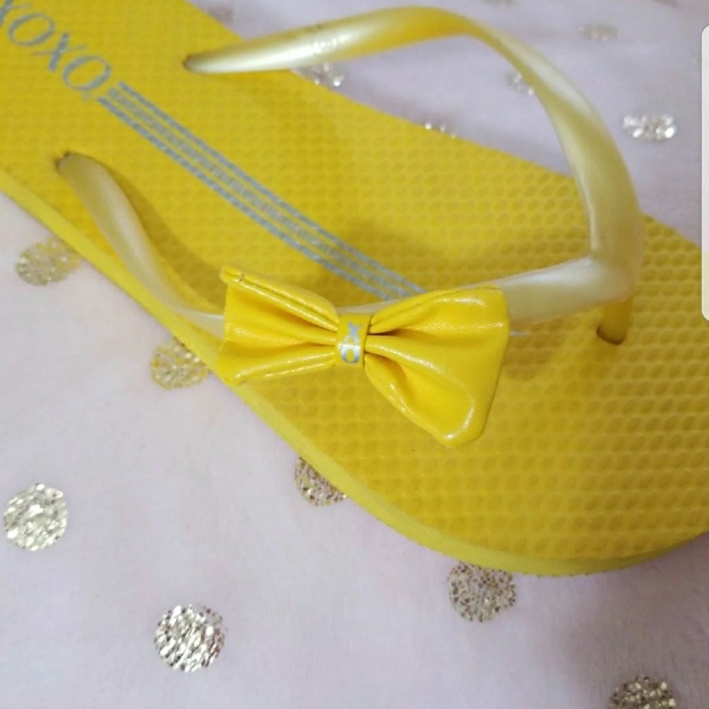 XoXo sandals